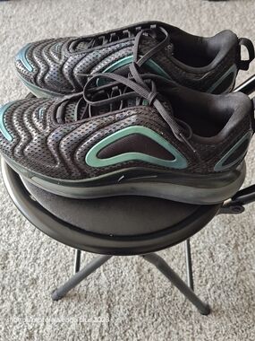 Nike Air Max 720 Shoes Black Size 7Y Running Training Athletic AQ3196-003